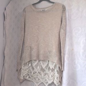 Avalon Lacey tunic
